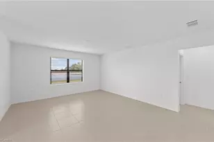 624 Oasis Lk Pl, Lehigh Acres, FL 33936 - Photo 17