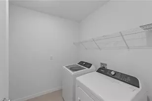 624 Oasis Lk Pl, Lehigh Acres, FL 33936 - Photo 7