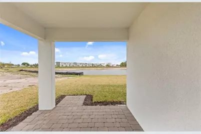 624 Oasis Lake Pl, Lehigh Acres, FL 33936 - Photo 9