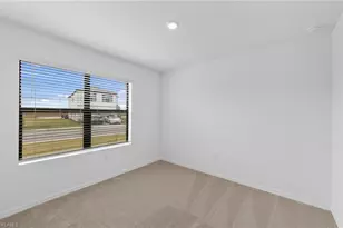 624 Oasis Lk Pl, Lehigh Acres, FL 33936 - Photo 21