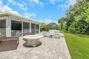 437 Fox Den Cir, Naples, FL 34104 - Photo 5