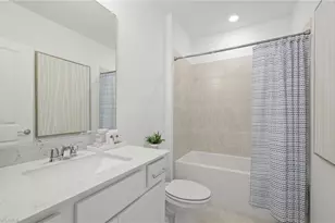 612 Oasis Lk Pl, Lehigh Acres, FL 33936 - Photo 5