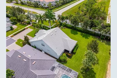 10647 Tiki Ct, Estero, FL 33928 - Photo 27