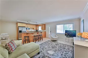 1100 Gulf Shore Blvd N, Naples, FL 34102 - Photo 3