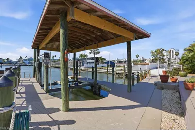120 Albatross St, Fort Myers Beach, FL 33931 - Photo 37