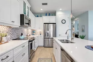 2543 Seychelles Dr, Naples, FL 34112 - Photo 5