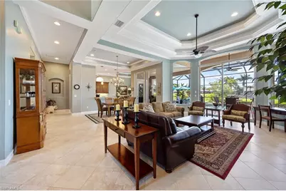 8902 Shenendoah Cir, Naples, FL 34113 - Photo 5
