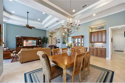 8902 Shenendoah Cir, Naples, FL 34113 - Photo 7