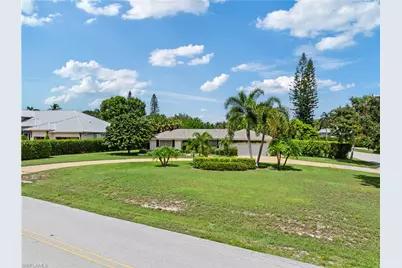 717 Rudder Rd, Naples, FL 34102 - Photo 27