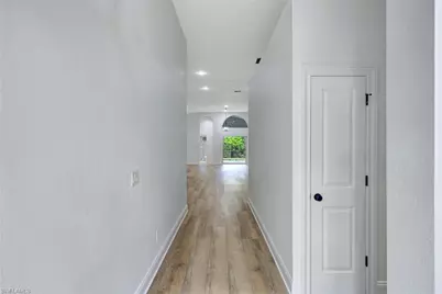 7052 Timberland Cir, Naples, FL 34109 - Photo 5