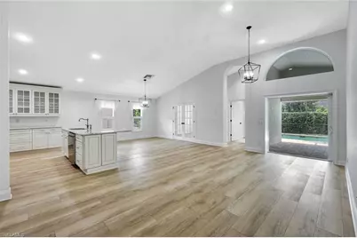 7052 Timberland Cir, Naples, FL 34109 - Photo 15