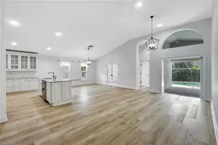 7052 Timberland Cir, Naples, FL 34109 - Photo 15