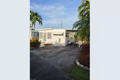 50 Temple Ln, Naples, FL 34114 - Photo 3