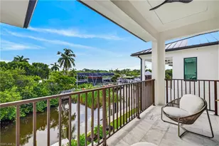 2949 Cypress St, Naples, FL 34112 - Photo 39
