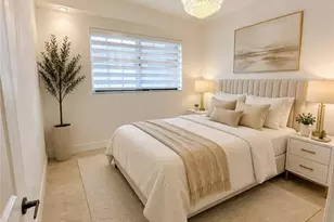 4590 E 9th Ln, Hialeah, FL 33013 - Photo 11