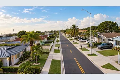 4590 E 9th Ln, Hialeah, FL 33013 - Photo 23