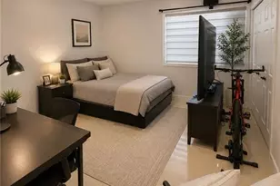 4590 E 9th Ln, Hialeah, FL 33013 - Photo 15