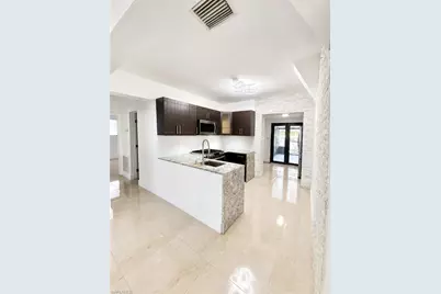 4590 E 9th Ln, Hialeah, FL 33013 - Photo 7