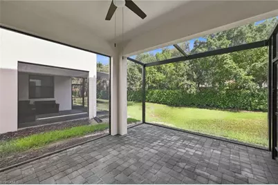 13013 Pembroke Dr, Naples, FL 34105 - Photo 15
