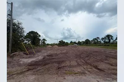 2900 41st St W, Lehigh Acres, FL 33971 - Photo 3