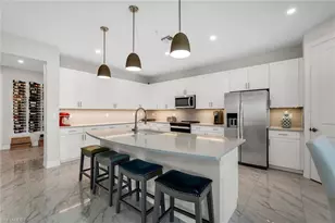 257 Indies Dr E, Naples, FL 34114 - Photo 3
