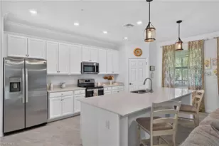 12015 Hawthorn Lake Dr, Fort Myers, FL 33913 - Photo 9