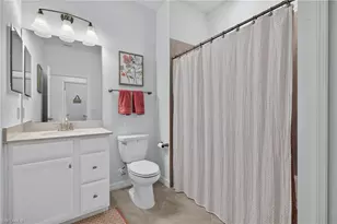 12015 Hawthorn Lake Dr, Fort Myers, FL 33913 - Photo 23