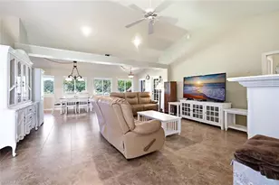 112 Bordeaux Ct, Naples, FL 34112 - Photo 3