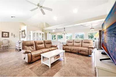 112 Bordeaux Ct, Naples, FL 34112 - Photo 5