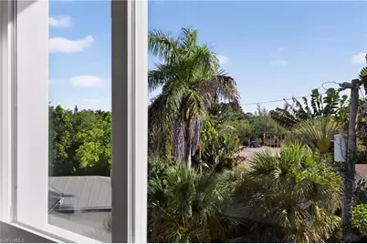 1195 Mockingbird Ln, Naples, FL 34104 - Photo 35