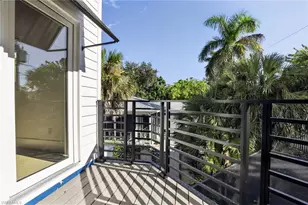 1195 Mockingbird Ln, Naples, FL 34104 - Photo 31