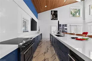 1195 Mockingbird Ln, Naples, FL 34104 - Photo 11