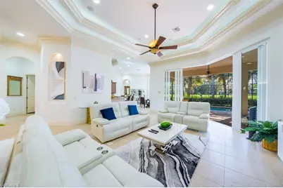 3124 Strada Bella Ct, Naples, FL 34119 - Photo 5