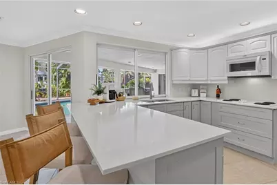 660 14th Ave S, Naples, FL 34102 - Photo 13