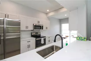 635 Mardel Ct, Naples, FL 34104 - Photo 13