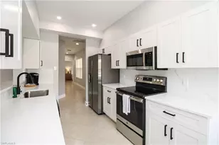 635 Mardel Ct, Naples, FL 34104 - Photo 11