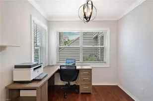 520 Club Side Dr, Naples, FL 34110 - Photo 19