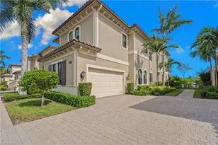 2439 Breakwater Wy, Naples, FL 34112 - Photo 5