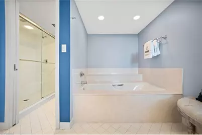 5555 Heron Point Dr #302, Naples, FL 34108 - Photo 23