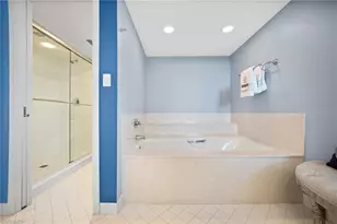 5555 Heron Point Dr, Naples, FL 34108 - Photo 23