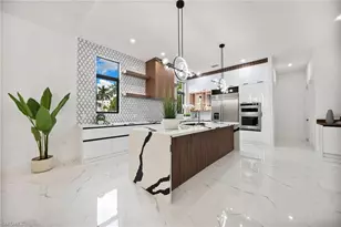 135 7th St N, Naples, FL 34102 - Photo 13