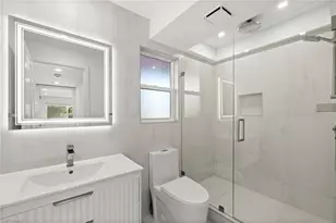 200 Turtle Lake Ct, Naples, FL 34105 - Photo 19