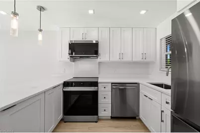 200 Turtle Lake Ct #205, Naples, FL 34105 - Photo 11