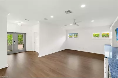 1128 Hilltop Dr, Naples, FL 34103 - Photo 3