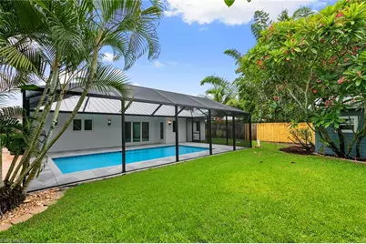 1128 Hilltop Dr, Naples, FL 34103 - Photo 23