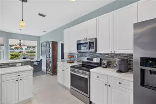 23410 Olde Meadowbrook Cir, Estero, FL 34134 - Photo 5