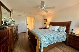 555 Park Shore Dr, Naples, FL 34103 - Photo 19