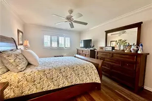 555 Park Shore Dr, Naples, FL 34103 - Photo 21