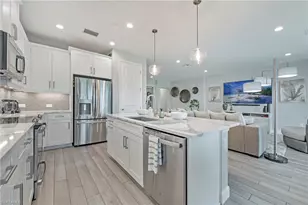 2555 Seychelles Dr, Naples, FL 34112 - Photo 13