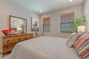 2555 Seychelles Dr, Naples, FL 34112 - Photo 31